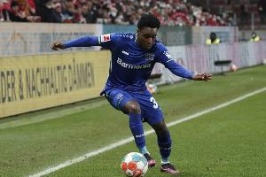 刚提的新车弗林蓬上次长期伤缺为3年前韧带撕裂，他缺席2个月