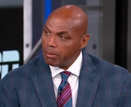 巴克利：阿德巴约该庆幸他在2026年打球，在过去我们会“杀”了他