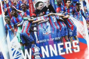 星空体育-巴萨曼城照样掀！格拉斯纳曾带队不败夺欧联，现6战丢1球夺足总杯