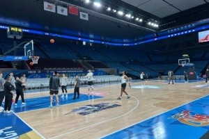 实力受损！媒体人：所罗门没有出现在上午的踩场训练